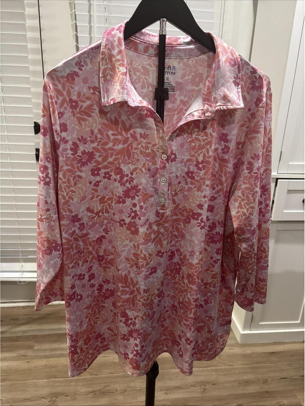 Croft & Barrow Ladies Pink Floral Shirt. XL. [COPY]